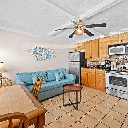 Апартаменты 1Br With Pool Parking Pets Next To Beach 6 Миртл-Бич Экстерьер фото