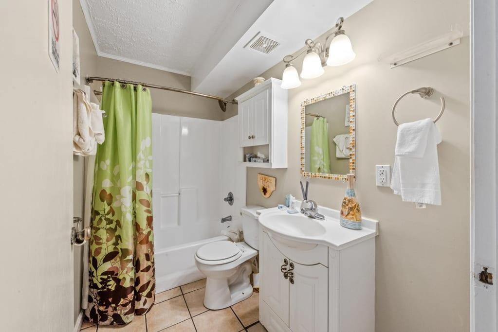 Апартаменты 1Br With Pool Parking Pets Next To Beach 6 Миртл-Бич Экстерьер фото